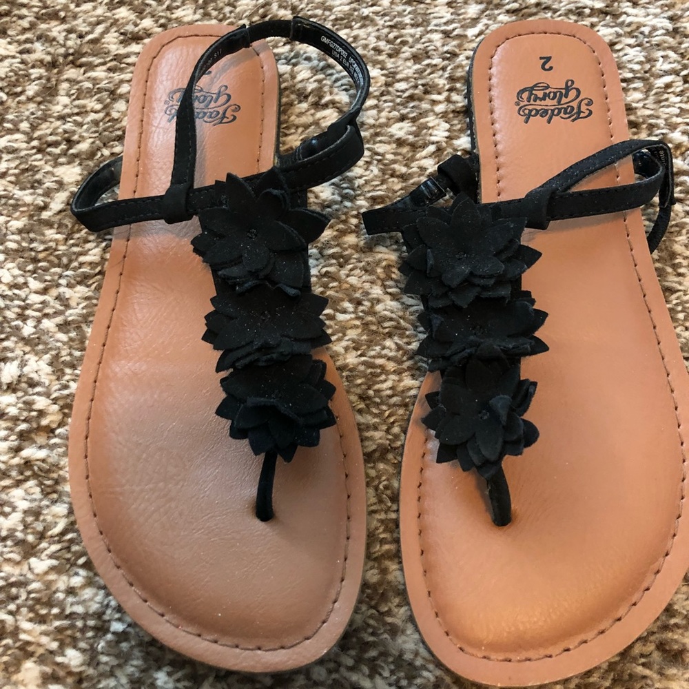 Girls sandals